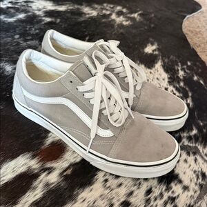 Vans women’s Gray Suede Sneakers